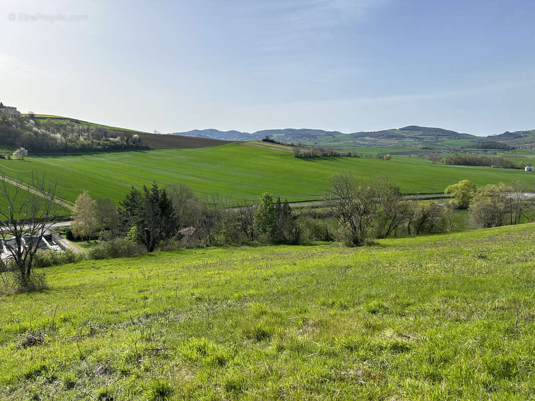Terrain à CHAURIAT
