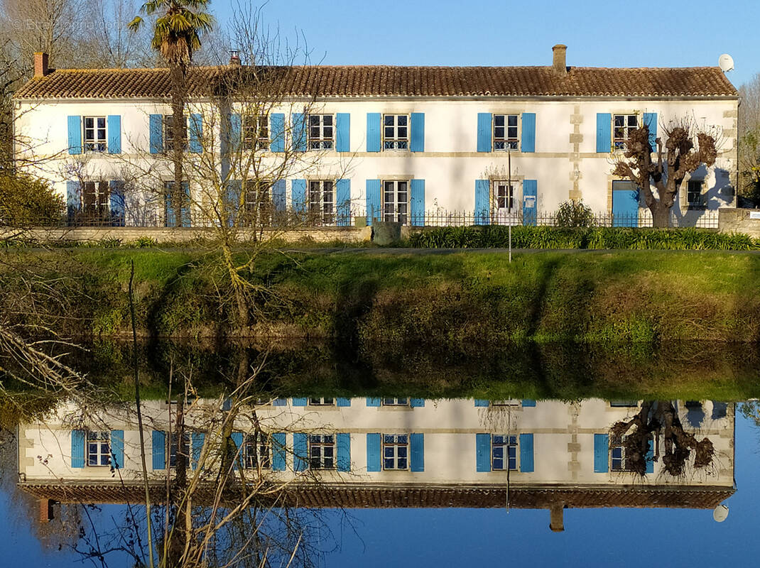 Maison à COULON