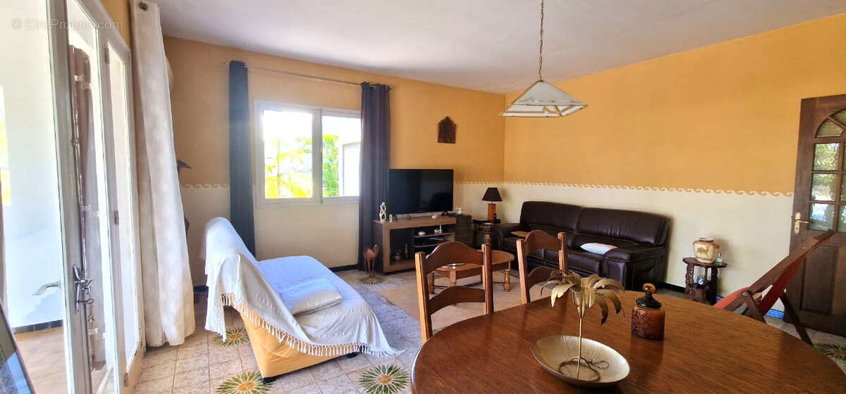 Maison à LE PORT