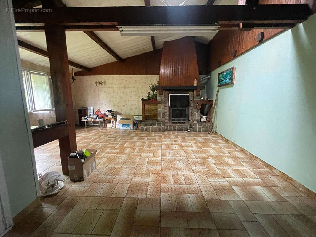Maison à AMBARES-ET-LAGRAVE