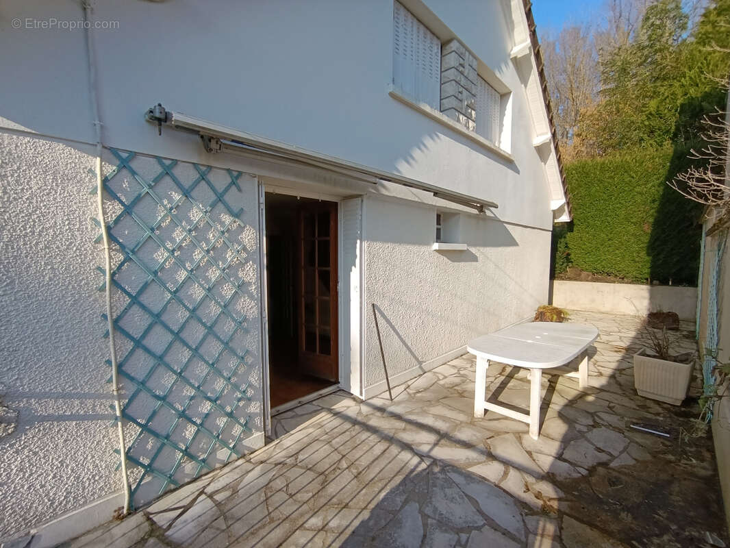 Maison à BURES-SUR-YVETTE