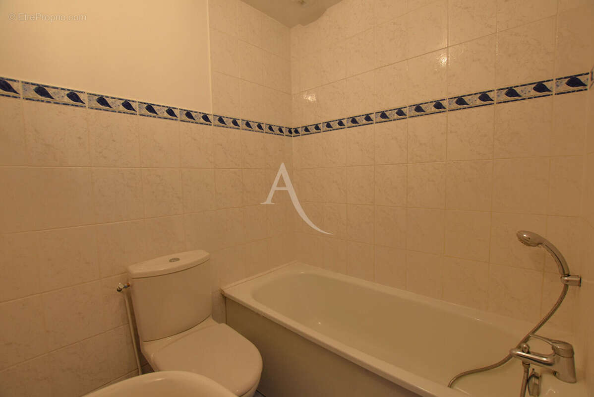 Appartement à COMBS-LA-VILLE