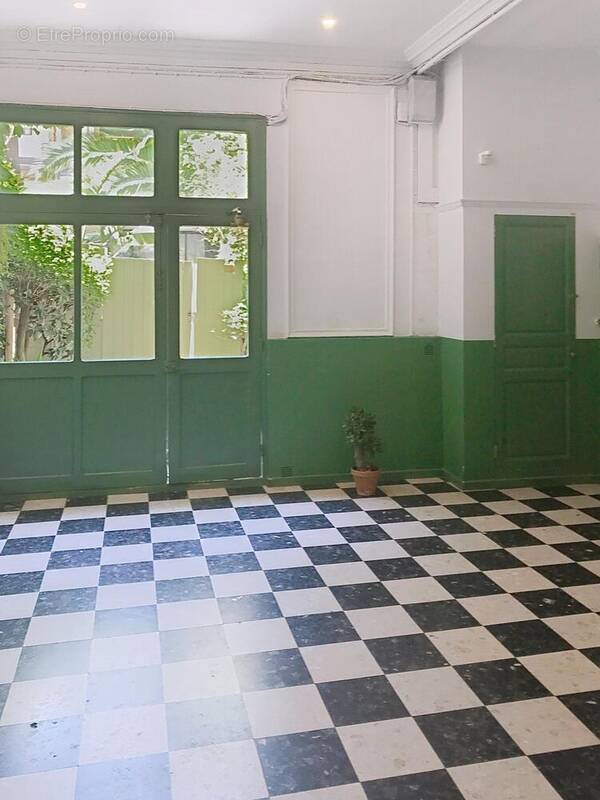 Photo 1 - Appartement à MARSEILLE-6E