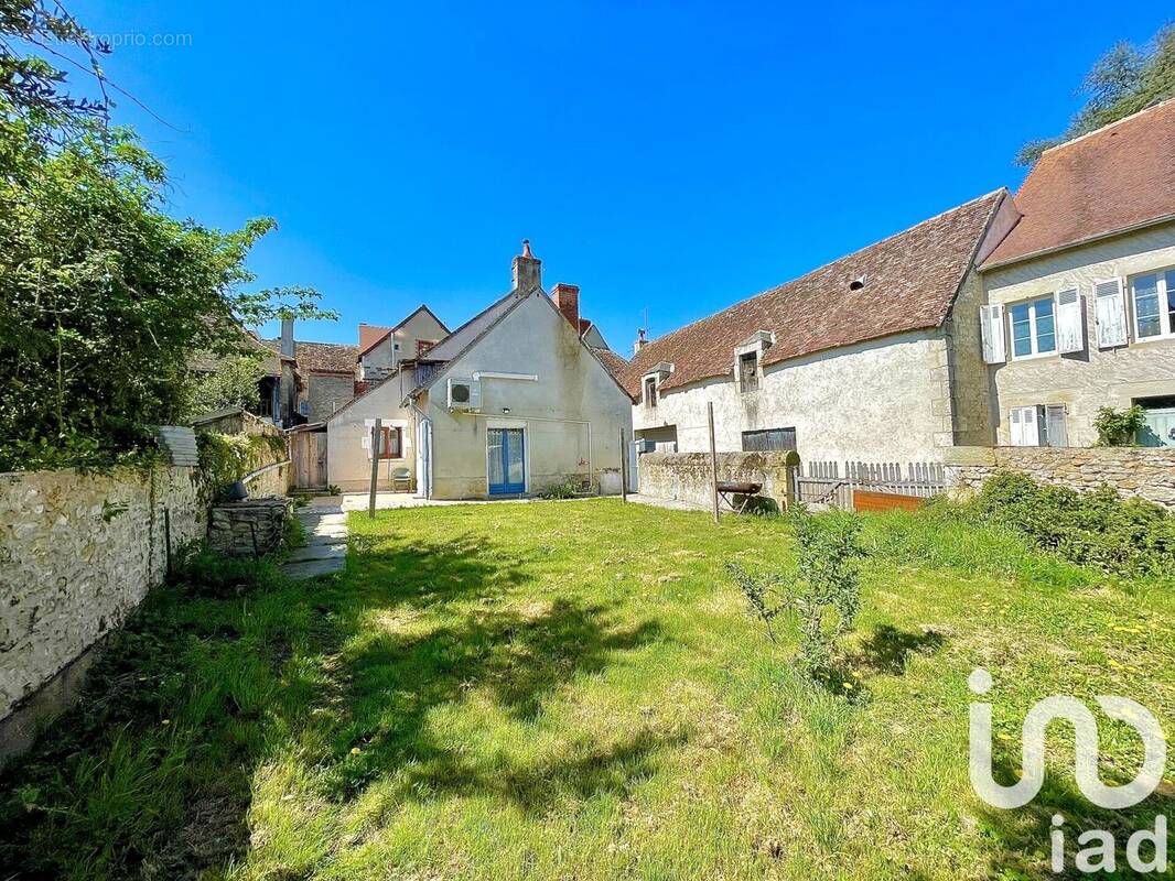 Photo 1 - Maison à LA TRIMOUILLE