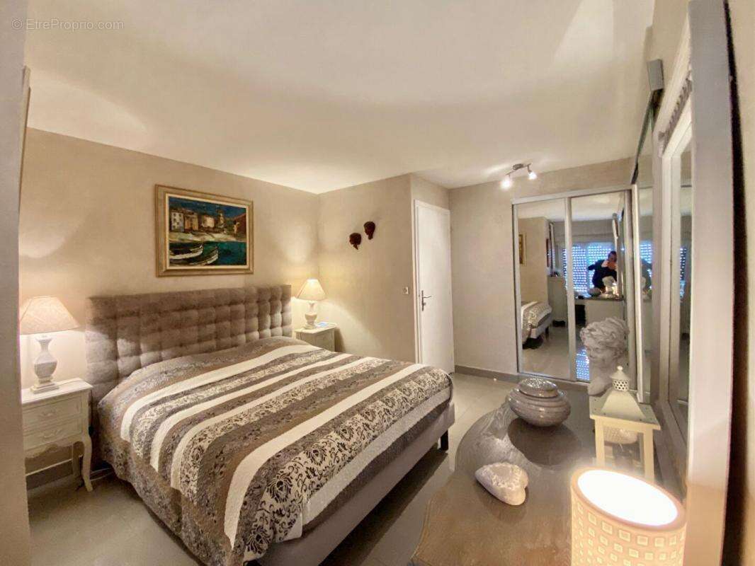Appartement à MANDELIEU-LA-NAPOULE