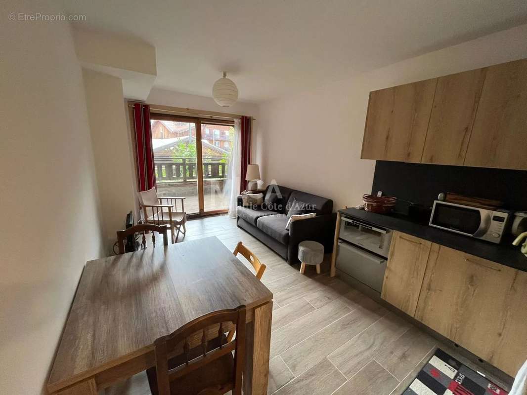 Appartement à SAINT-ETIENNE-DE-TINEE
