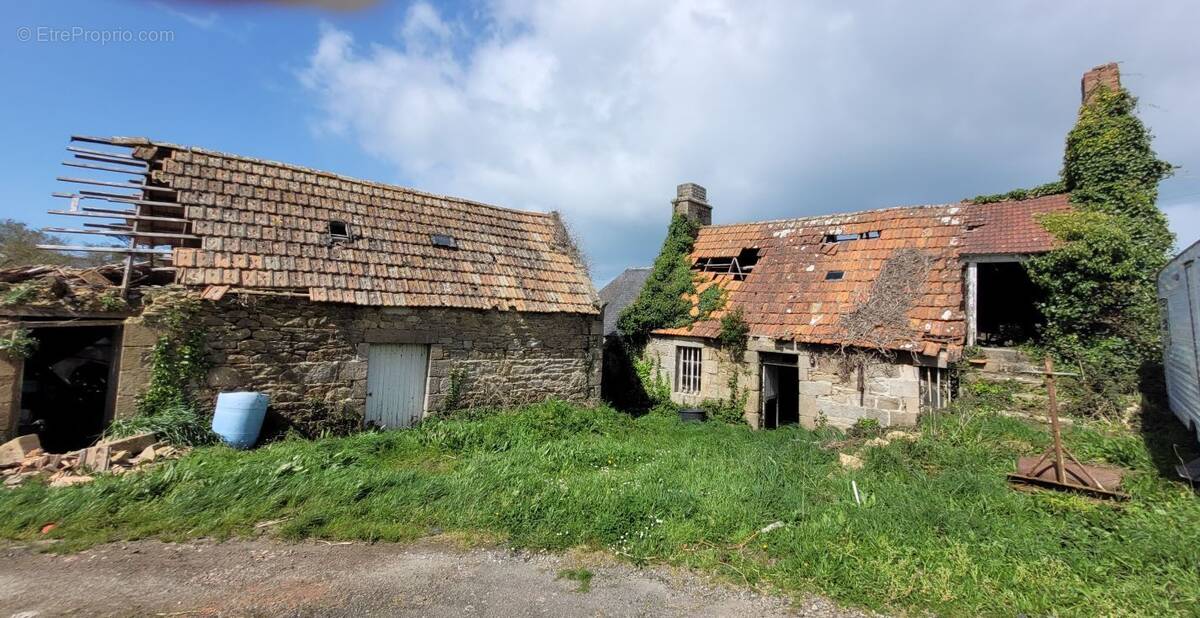 Terrain à PLEUMEUR-BODOU