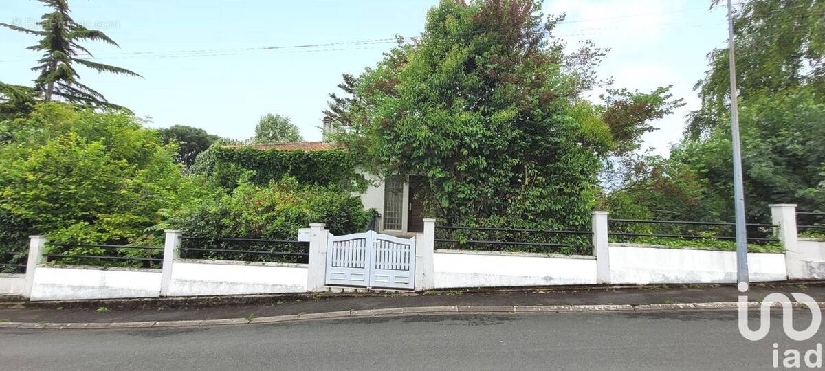 Photo 1 - Maison à SAINT-JEAN-D&#039;ANGELY