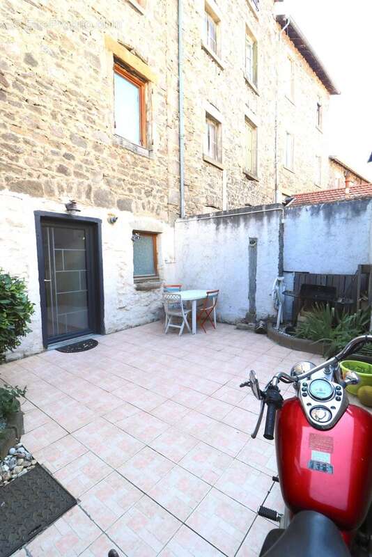 Appartement à SOUCIEU-EN-JARREST
