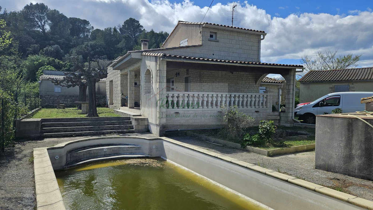 Maison à VILLEVIEILLE
