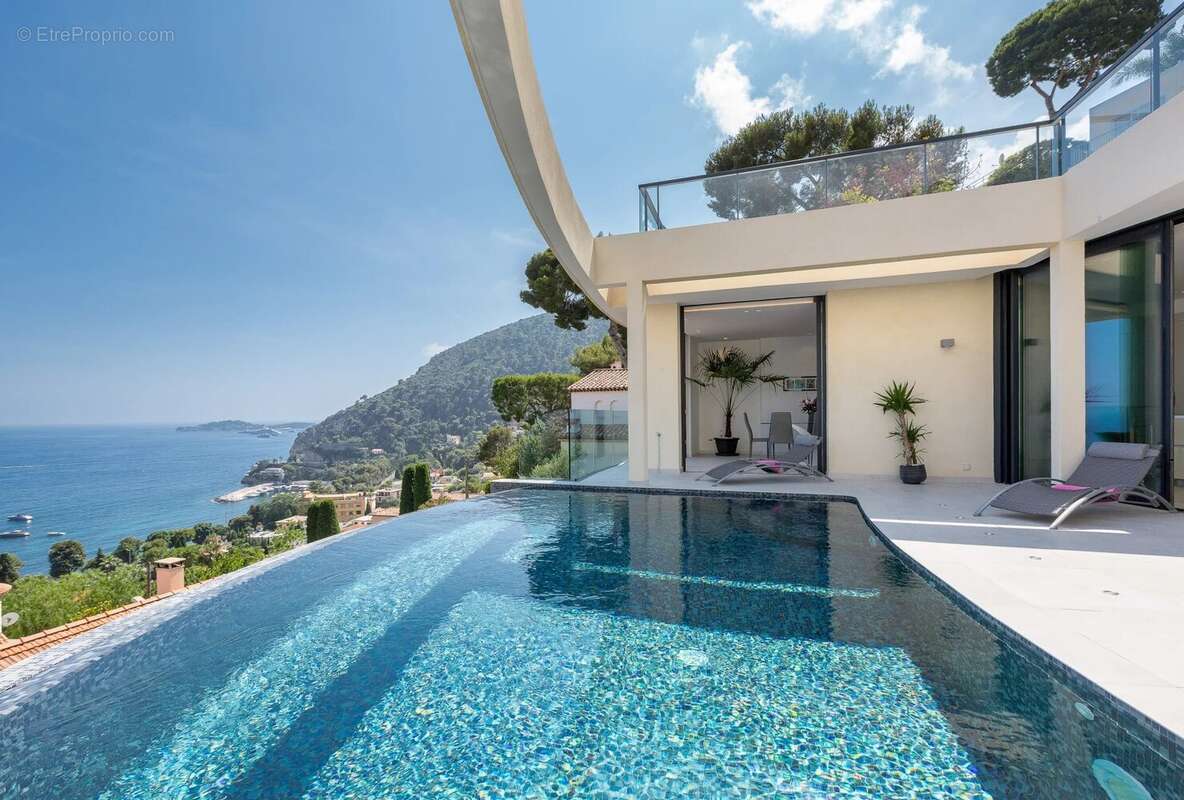 Maison à EZE