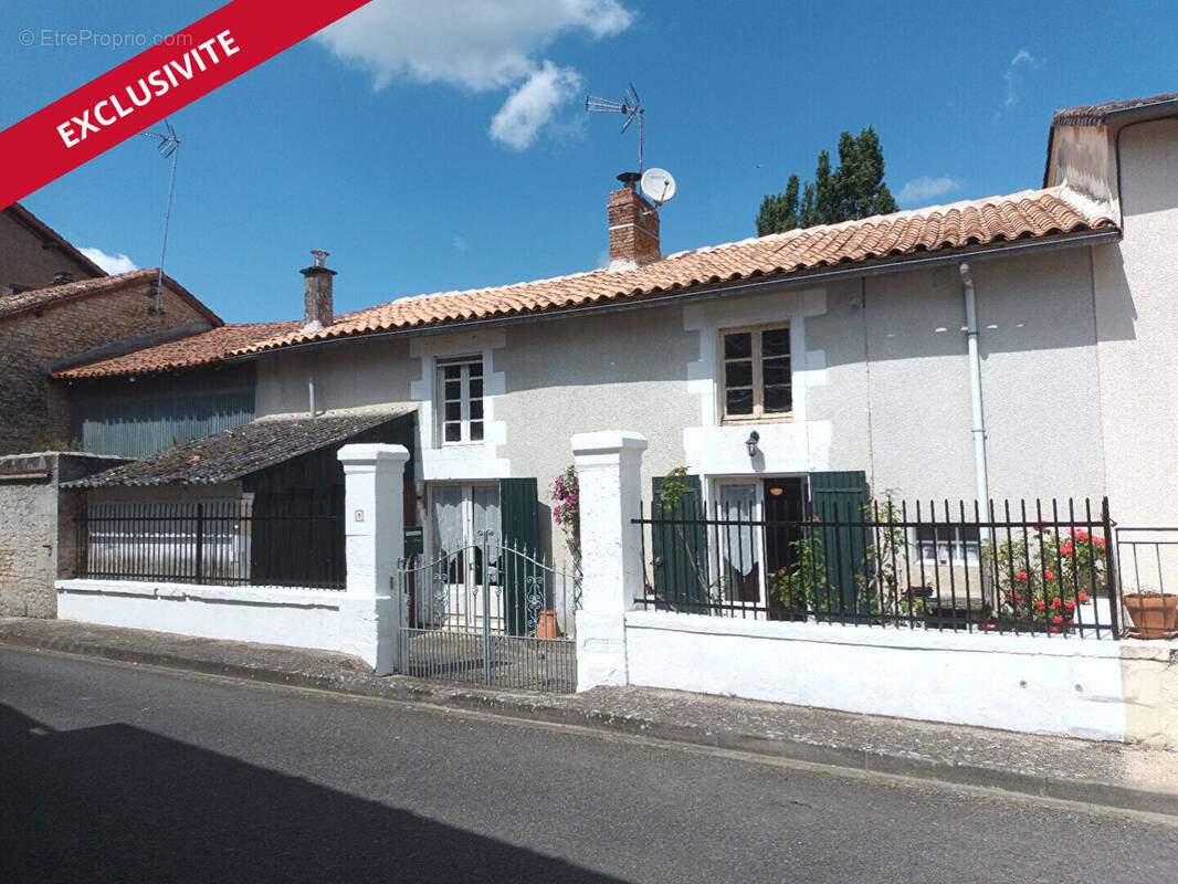 Maison à SAINT-MARTIN-L&#039;ARS