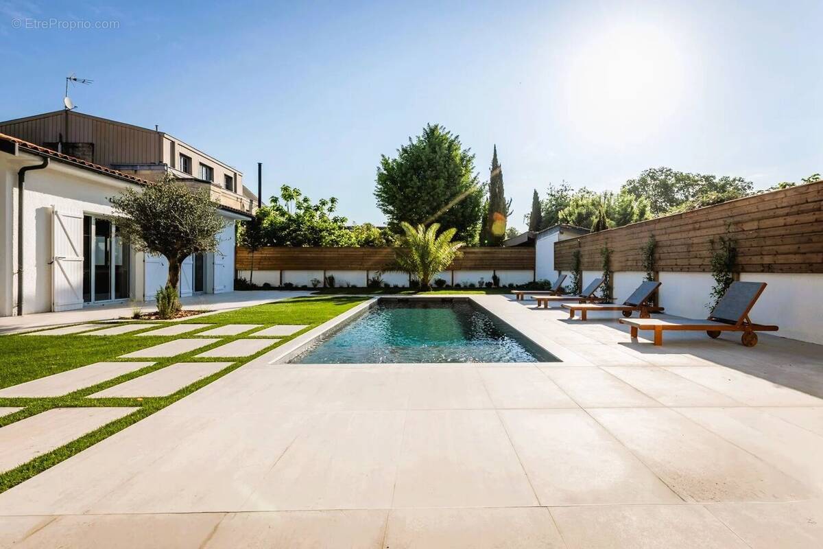 Maison à LE BOUSCAT