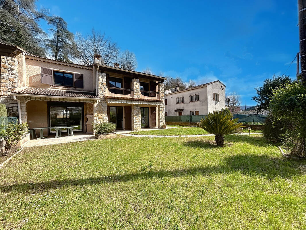 Maison à CONTES