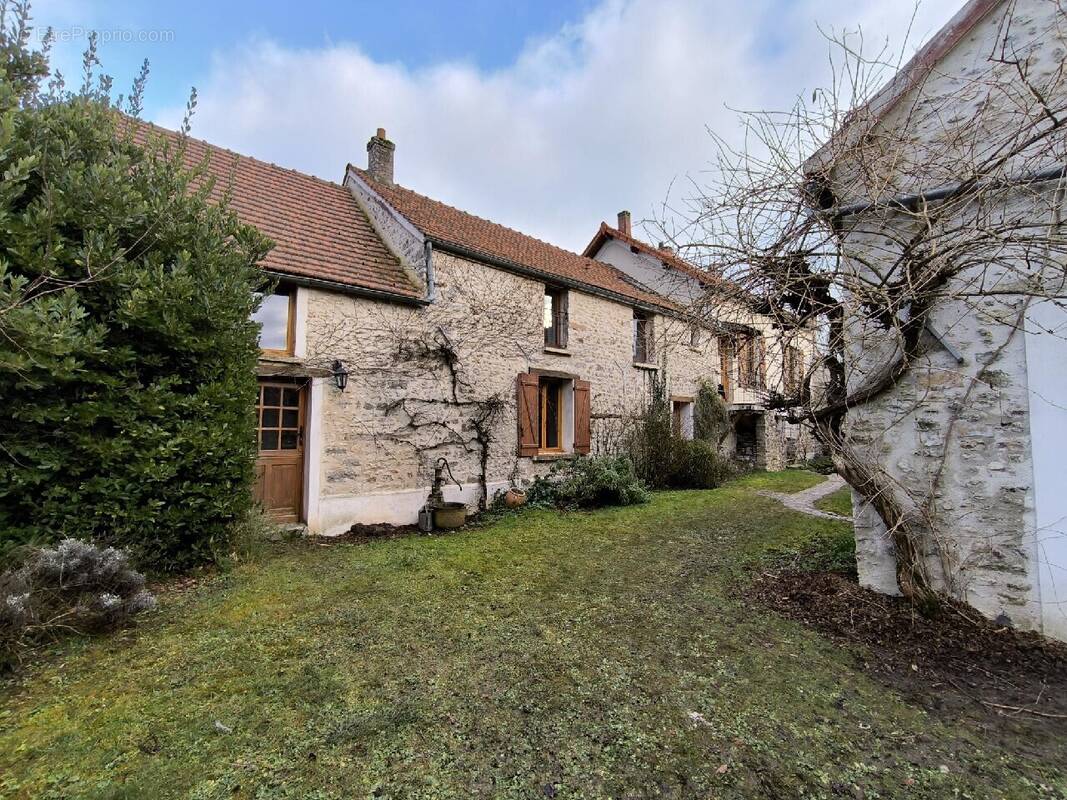 Maison à MILLY-LA-FORET