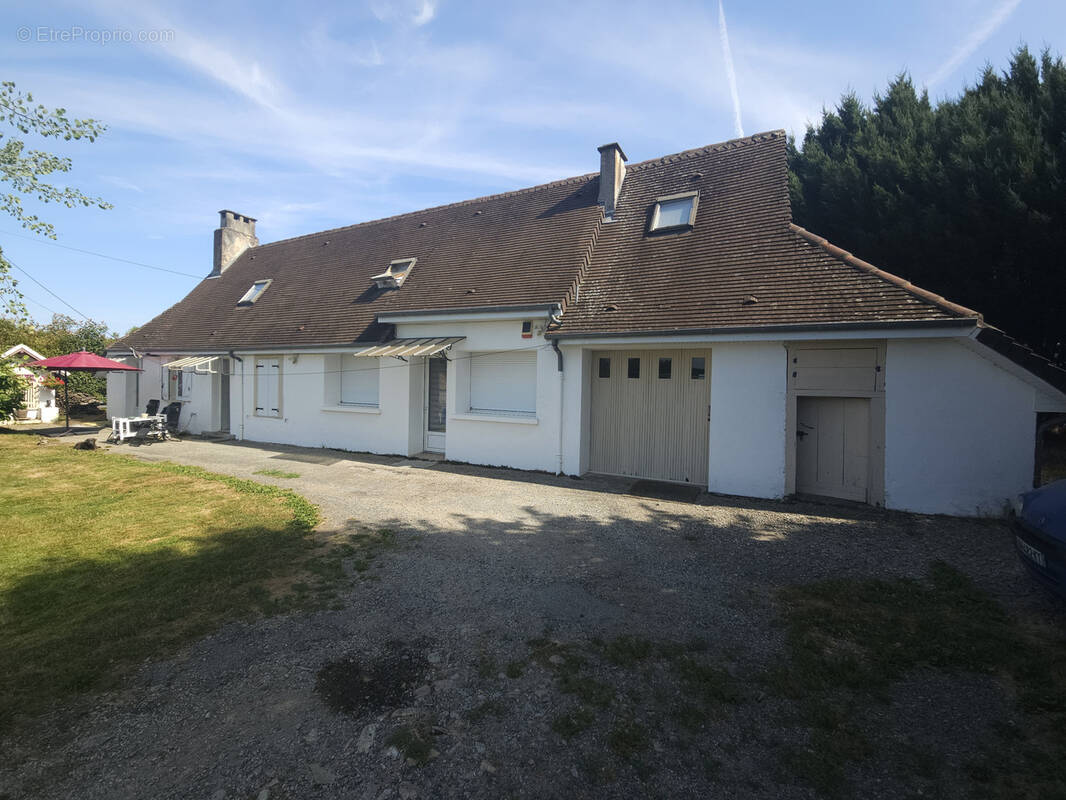 Maison à SAINT-GERMAIN-LES-BELLES