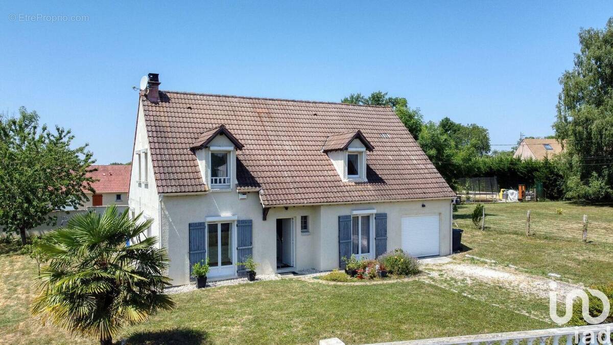 Photo 1 - Maison à JOUY-SUR-MORIN
