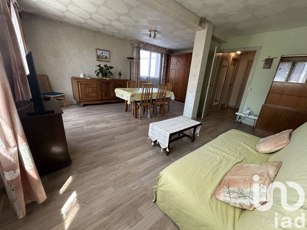Photo 1 - Appartement à VILLEMOMBLE