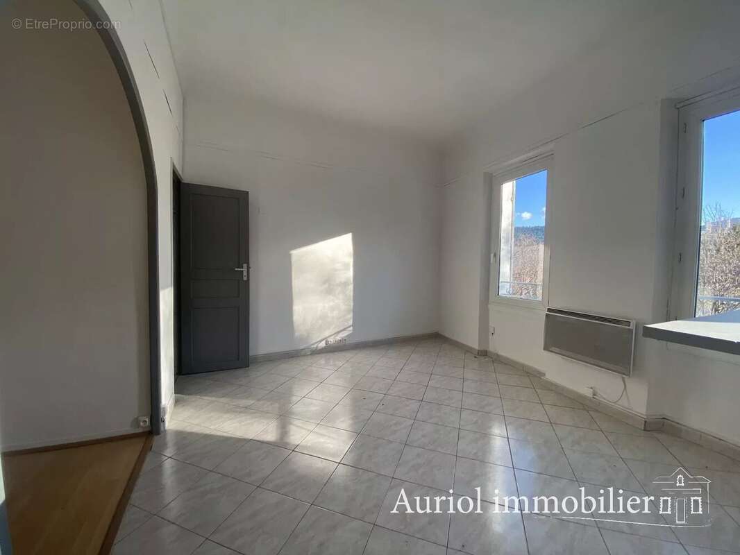 Appartement à AURIOL