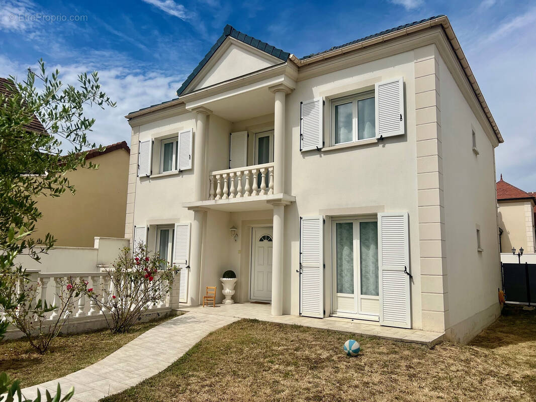 Maison à MORANGIS