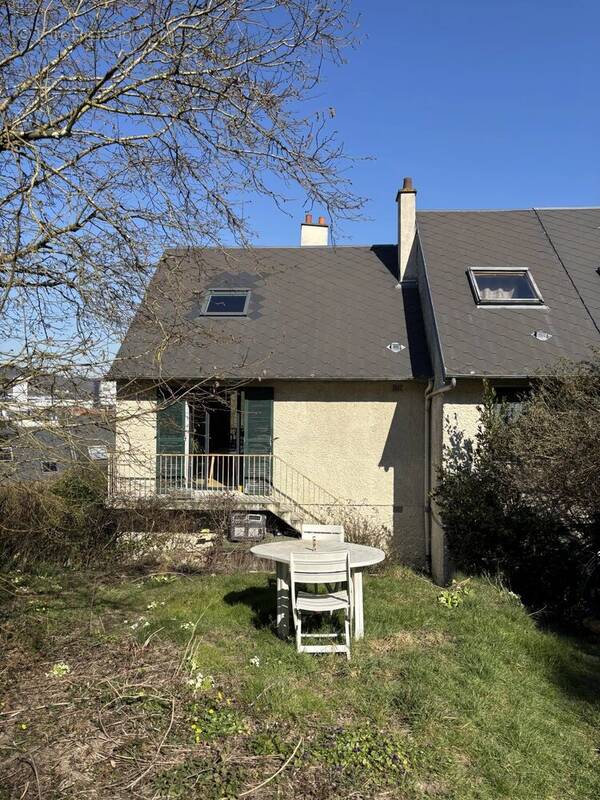 Maison à SAINT-LEGER-DU-BOURG-DENIS