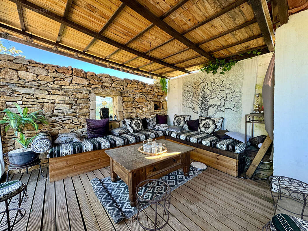 Maison à SABRAN
