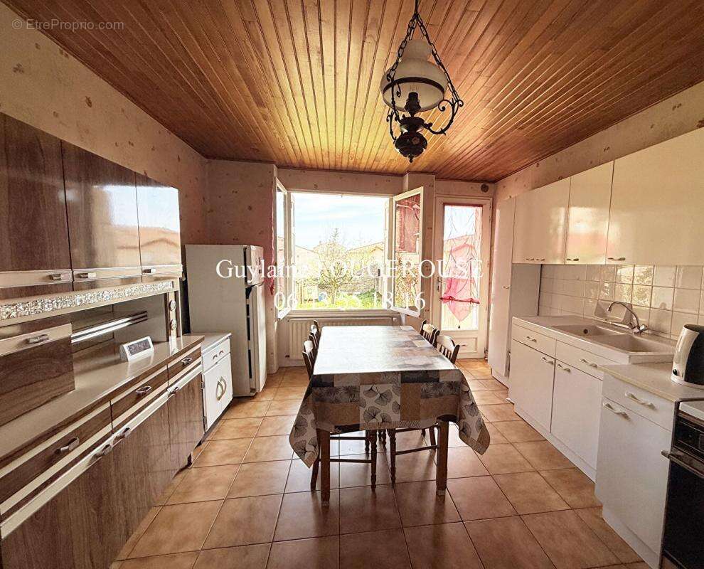 Appartement à SAINT-ETIENNE