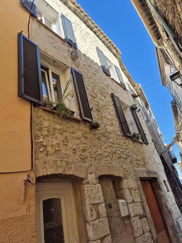 Maison à GATTIERES