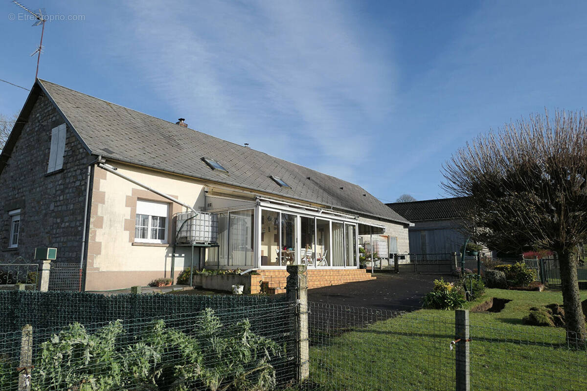 Maison à MORTAIN