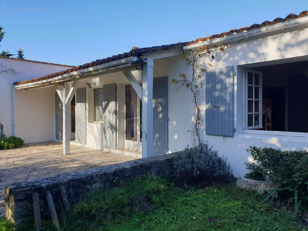Maison à SAINT-CLEMENT-DES-BALEINES