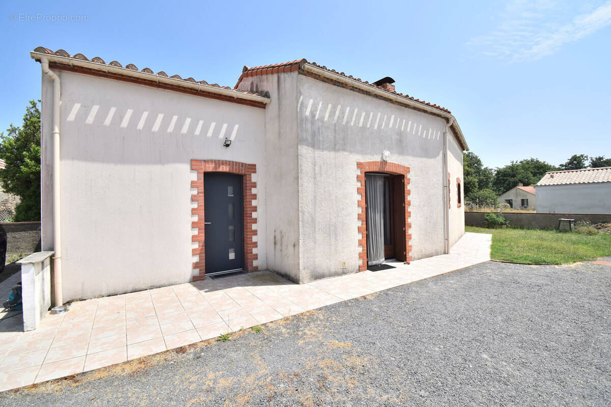 Maison à SAINT-COLOMBAN