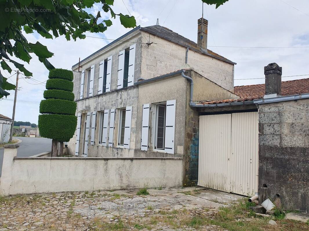 Maison à SAINT-FORT-SUR-GIRONDE