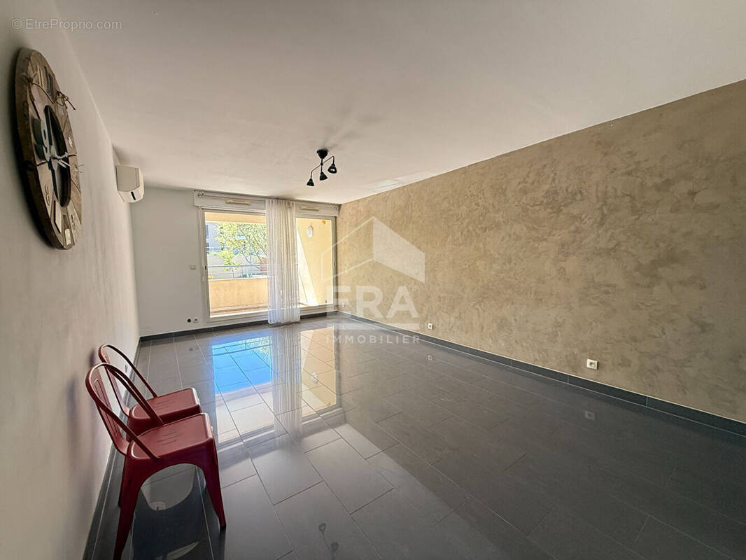 Appartement à LA DESTROUSSE