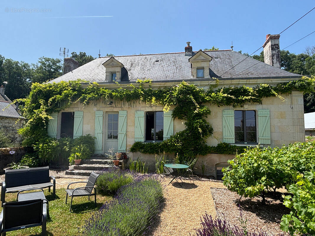 Maison à GENNES