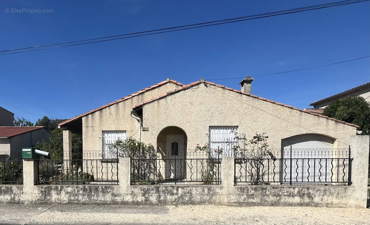 Maison à JONQUIERES-SAINT-VINCENT