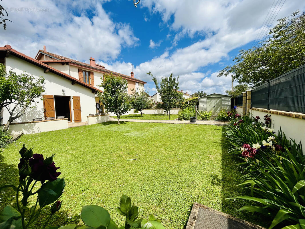 Maison à CLERMONT-FERRAND