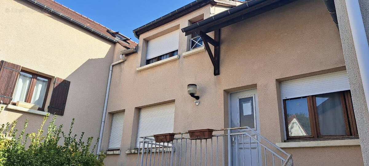 Appartement à GAILLON-SUR-MONTCIENT