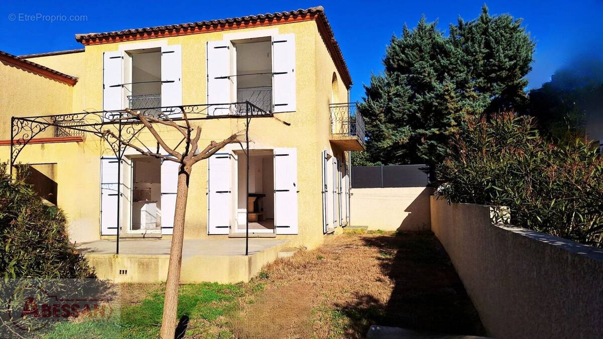 Maison à LA CALMETTE