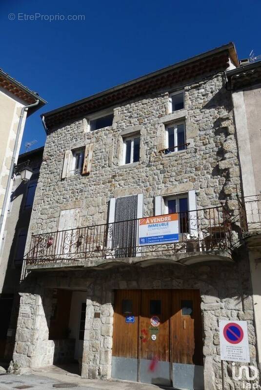 Photo 1 - Commerce à BURZET