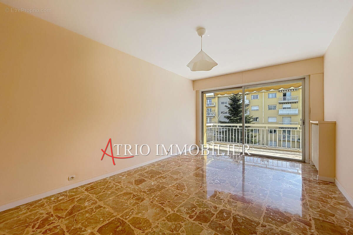 Appartement à CAGNES-SUR-MER