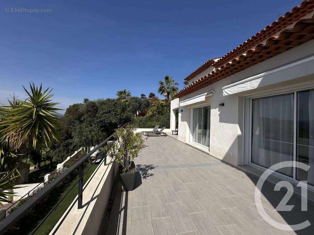 Maison à MOUGINS