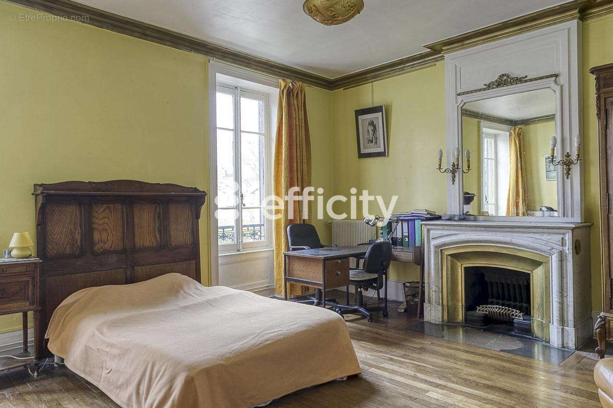 Maison à LYON-9E