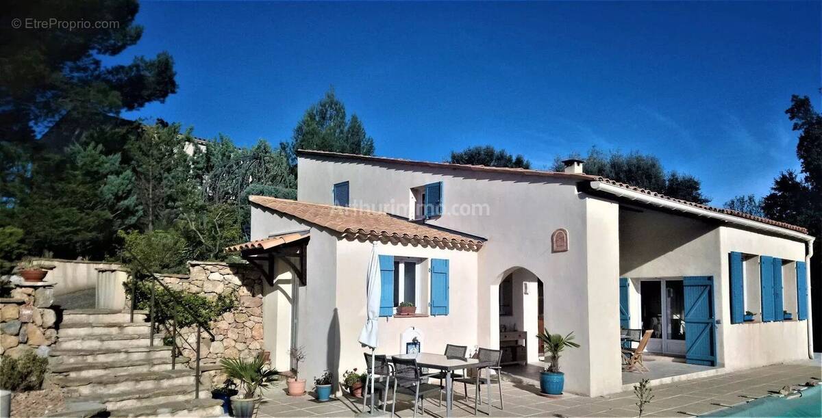 Maison à AUPS