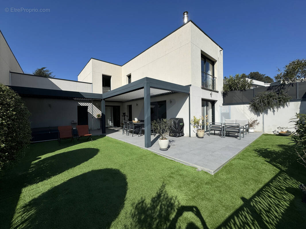 Maison à LIMONEST