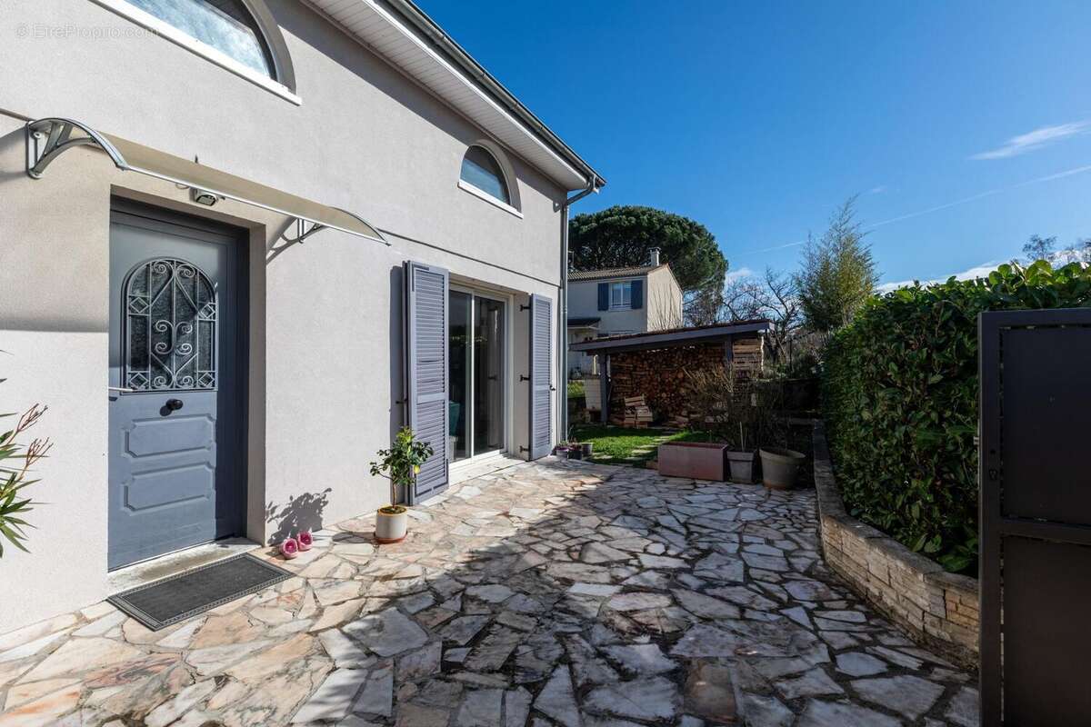Photo 6 - Maison à SAINT-BONNET-DE-MURE
