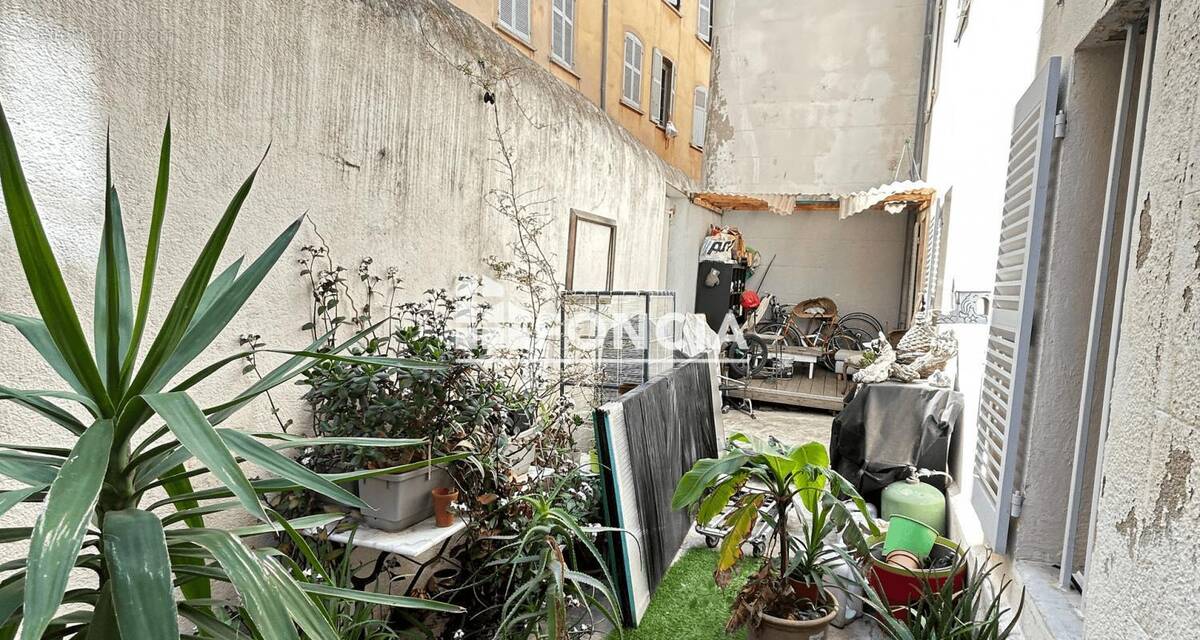 Appartement à MARSEILLE-2E
