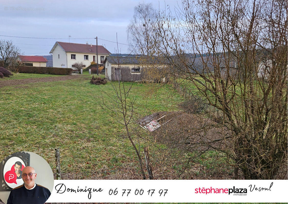 Terrain à VELLEFAUX