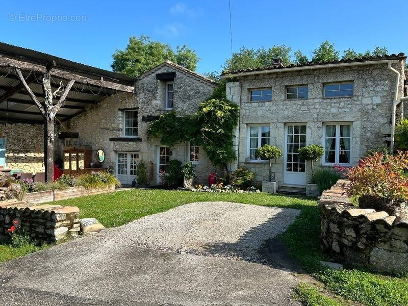 Maison à DURAS