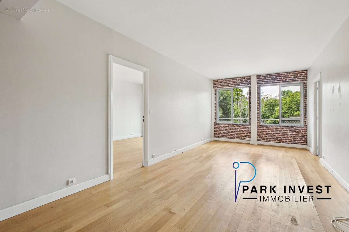 Appartement à PARIS-8E