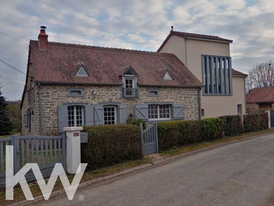 Maison à CHALLUY